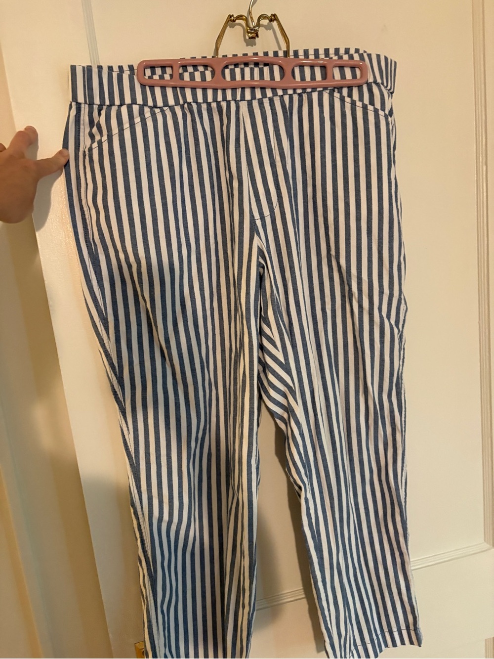 Lands End pure cotton vertical striped stretch waist cropped pants size 14